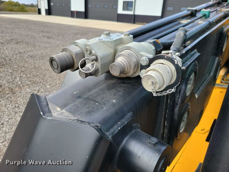 image for item EA2687 2020 JCB 3TS-8T tracked skid steer loader