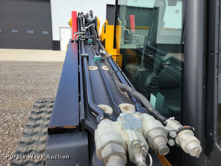 image for item EA2687 2020 JCB 3TS-8T tracked skid steer loader