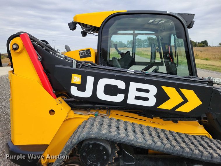 image for item EA2687 2020 JCB 3TS-8T tracked skid steer loader