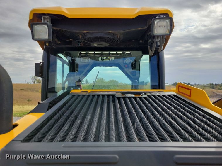 image for item EA2687 2020 JCB 3TS-8T tracked skid steer loader