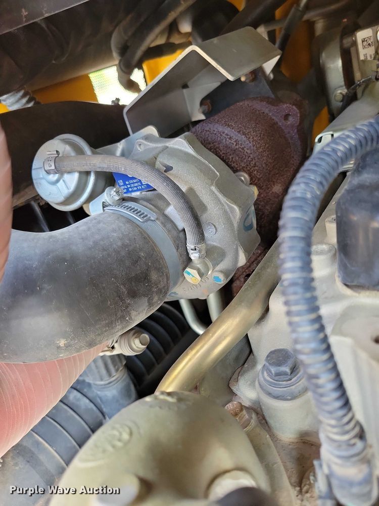 image for item EA2687 2020 JCB 3TS-8T tracked skid steer loader