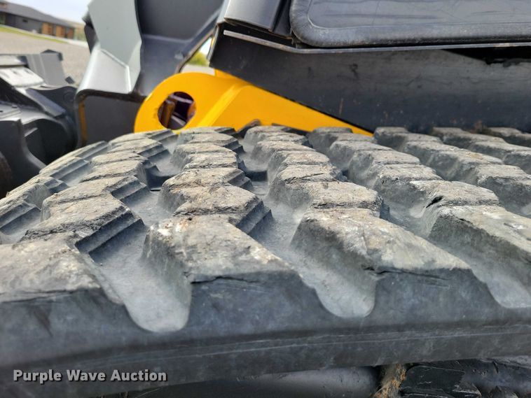 image for item EA2687 2020 JCB 3TS-8T tracked skid steer loader