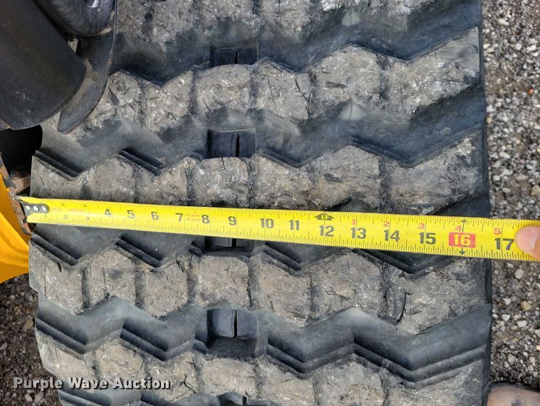 image for item EA2687 2020 JCB 3TS-8T tracked skid steer loader