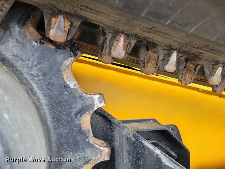 image for item EA2687 2020 JCB 3TS-8T tracked skid steer loader