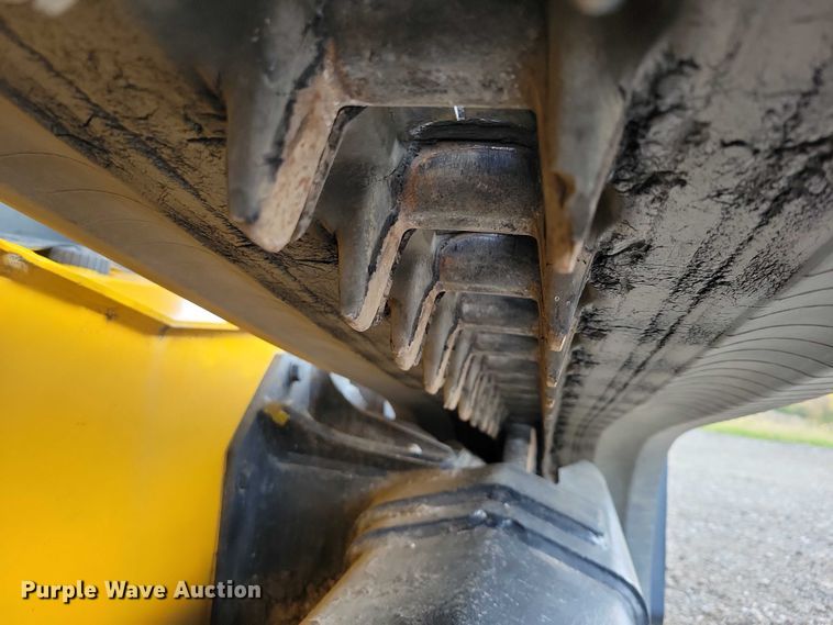 image for item EA2687 2020 JCB 3TS-8T tracked skid steer loader