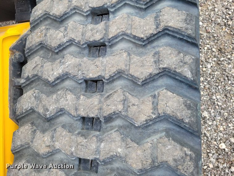 image for item EA2687 2020 JCB 3TS-8T tracked skid steer loader