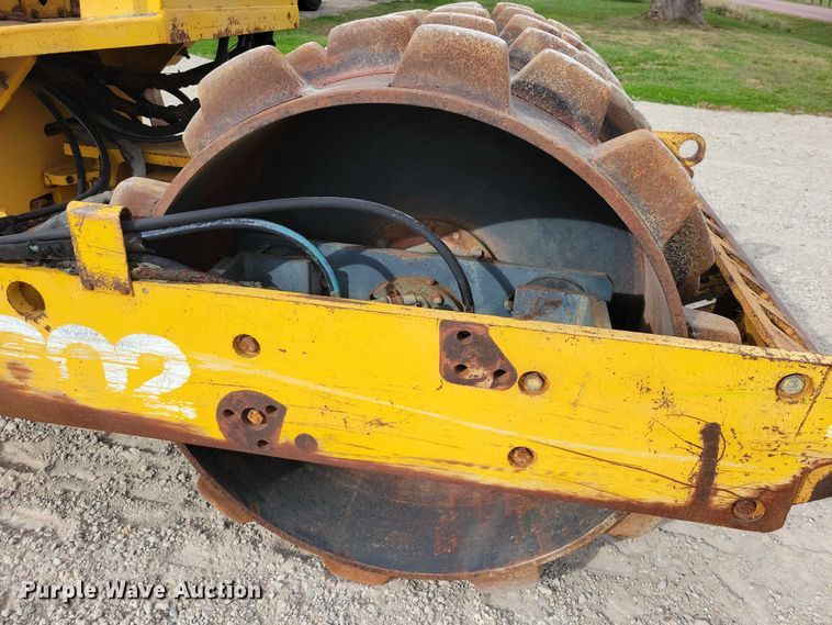 image for item EA2688 1997 Vibromax 602BDP single drum vibratory roller