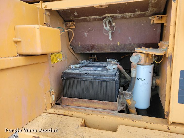 image for item EA2689 1988 Case 1155E track loader