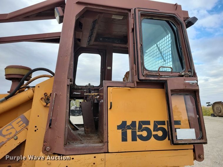 image for item EA2689 1988 Case 1155E track loader