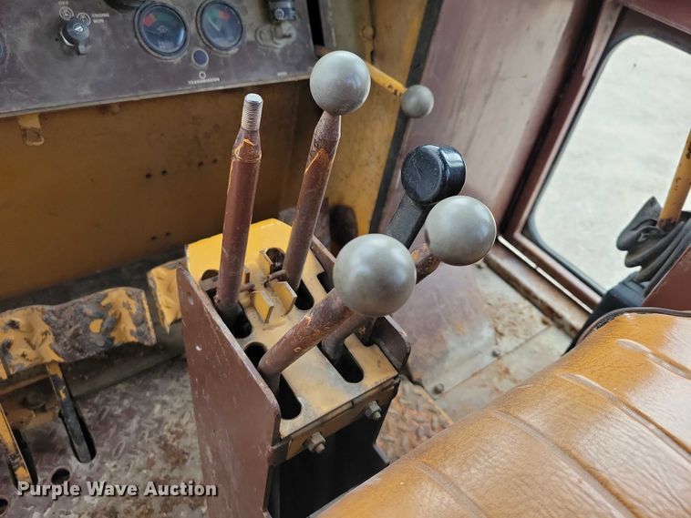 image for item EA2689 1988 Case 1155E track loader