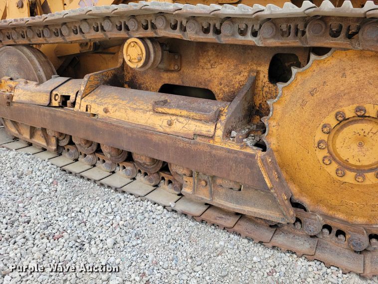 image for item EA2689 1988 Case 1155E track loader