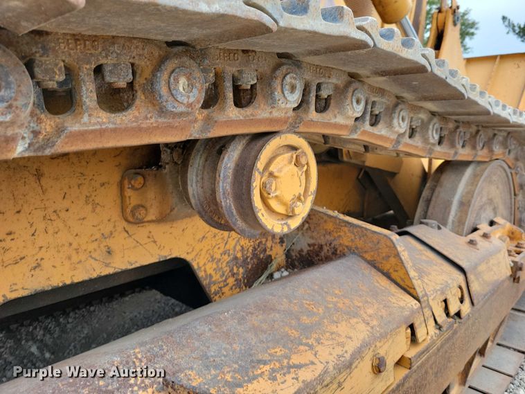 image for item EA2689 1988 Case 1155E track loader