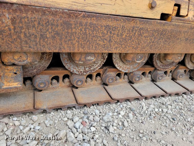 image for item EA2689 1988 Case 1155E track loader