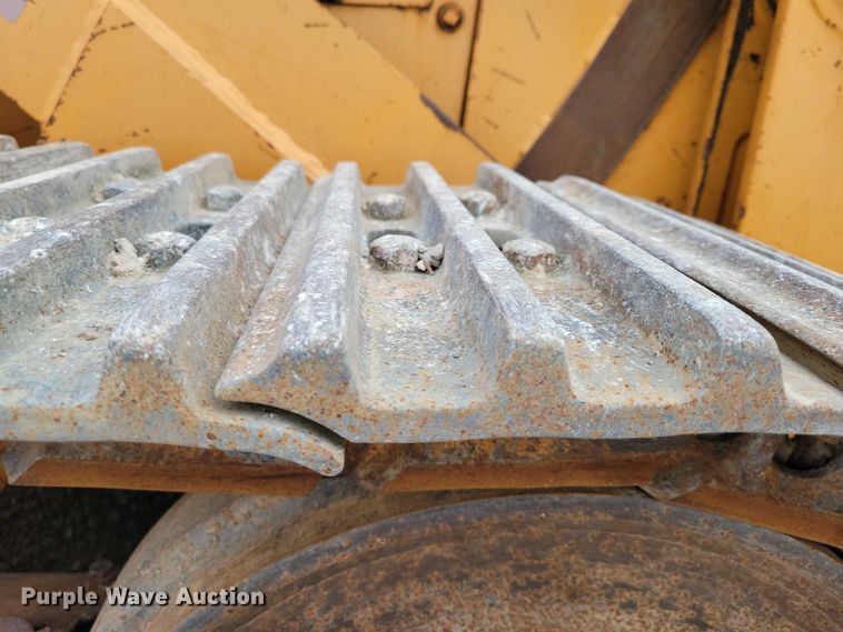 image for item EA2689 1988 Case 1155E track loader