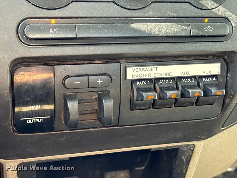 image for item EA6990 2008 Ford F550 Super Duty bucket truck