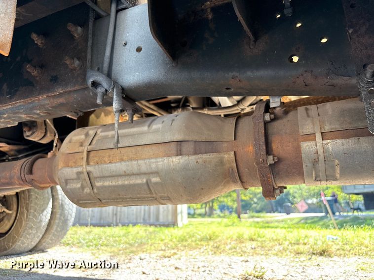 image for item EA6990 2008 Ford F550 Super Duty bucket truck