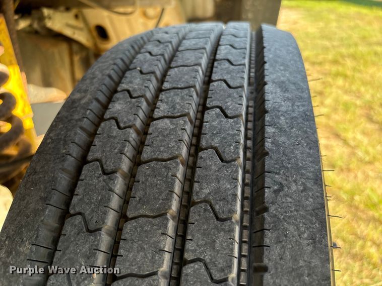 image for item EA6990 2008 Ford F550 Super Duty bucket truck