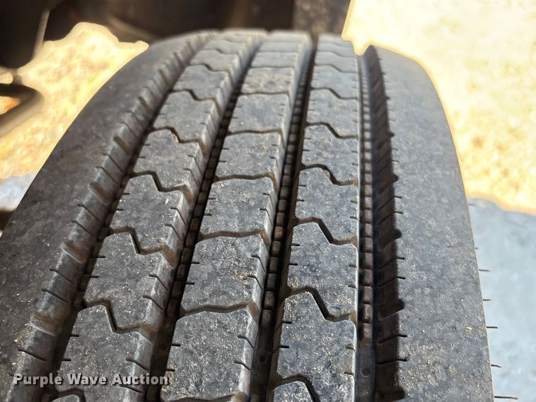 image for item EA6990 2008 Ford F550 Super Duty bucket truck