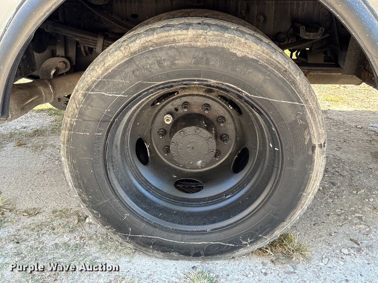 image for item EA6990 2008 Ford F550 Super Duty bucket truck