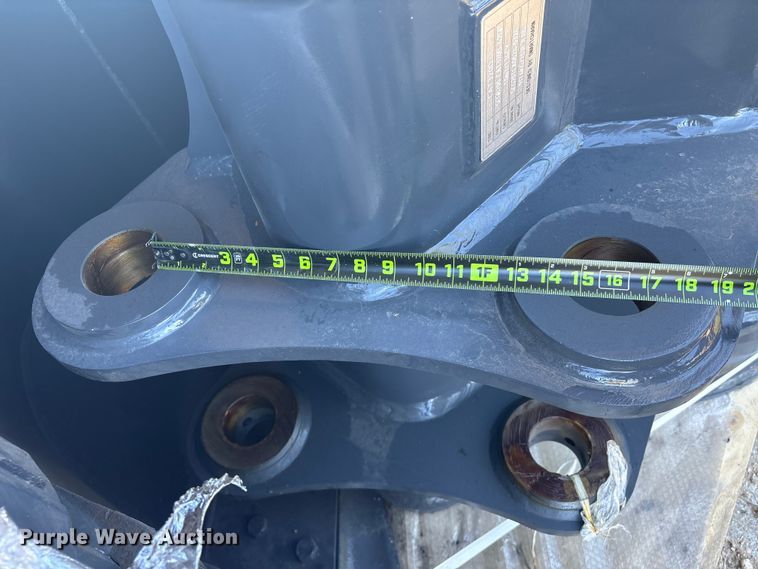 image for item EA7017 Smart Charm SCGB200-CAT320D-42gp excavator bucket