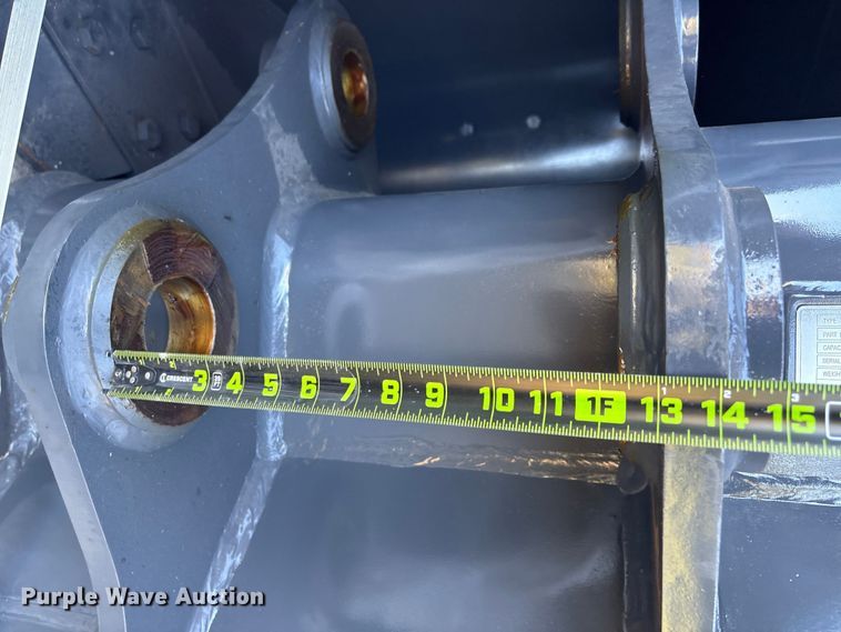 image for item EA7017 Smart Charm SCGB200-CAT320D-42gp excavator bucket