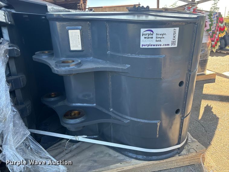 image for item EA7017 Smart Charm SCGB200-CAT320D-42gp excavator bucket