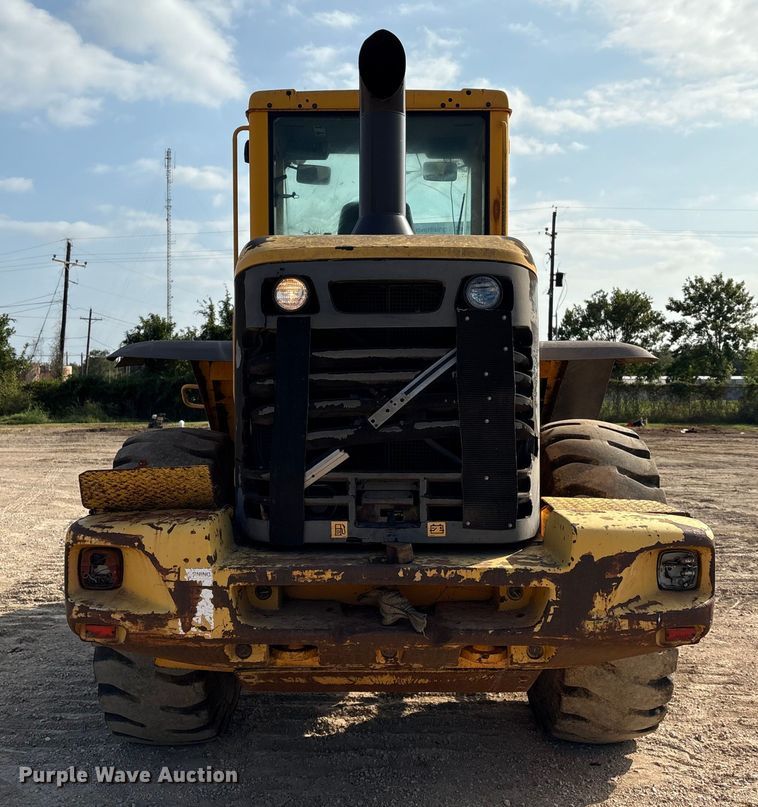 image for item EA7018 2006 Volvo L70E wheel loader