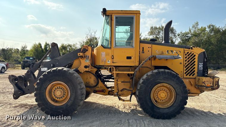 image for item EA7018 2006 Volvo L70E wheel loader