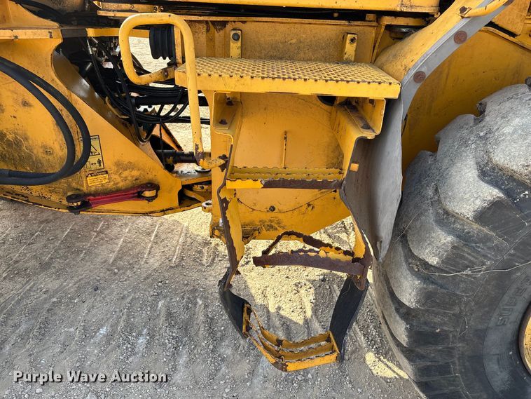 image for item EA7018 2006 Volvo L70E wheel loader