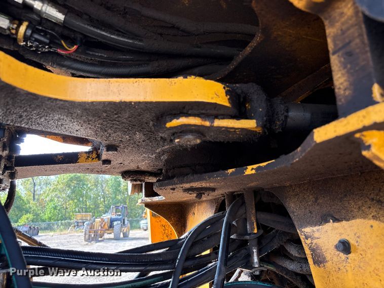 image for item EA7018 2006 Volvo L70E wheel loader