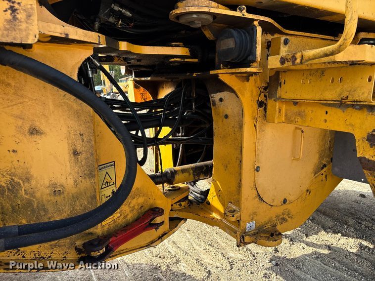 image for item EA7018 2006 Volvo L70E wheel loader