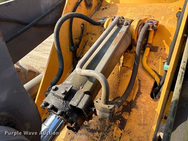 image for item EA7018 2006 Volvo L70E wheel loader