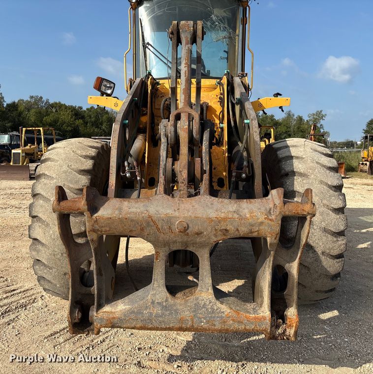 image for item EA7018 2006 Volvo L70E wheel loader