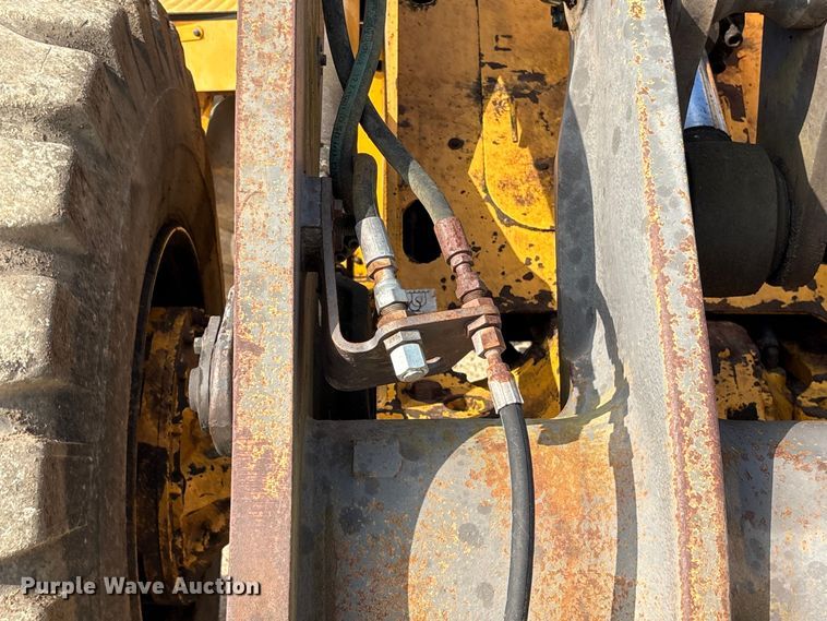 image for item EA7018 2006 Volvo L70E wheel loader