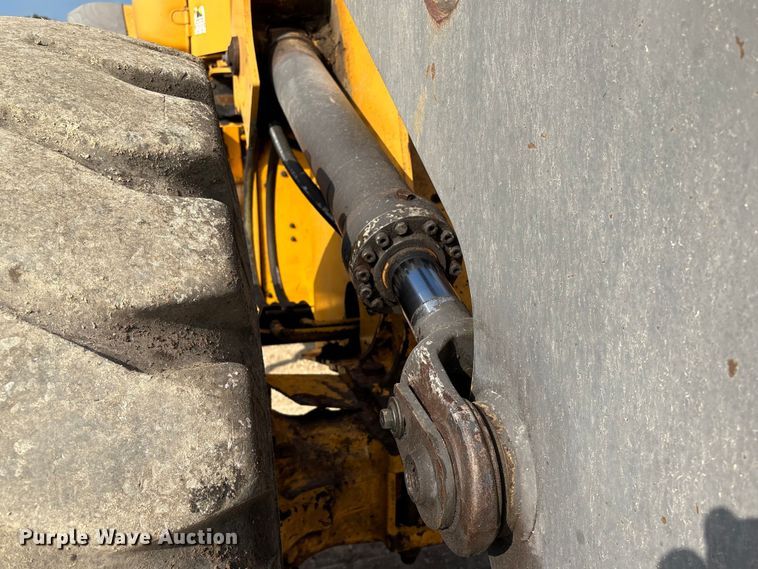 image for item EA7018 2006 Volvo L70E wheel loader