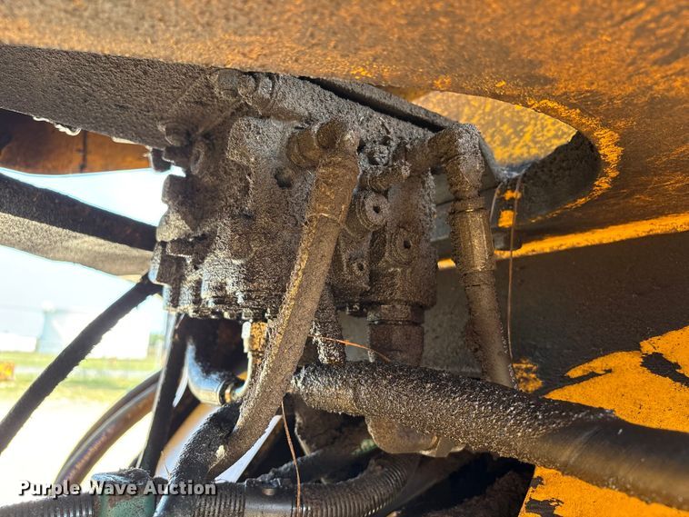 image for item EA7018 2006 Volvo L70E wheel loader