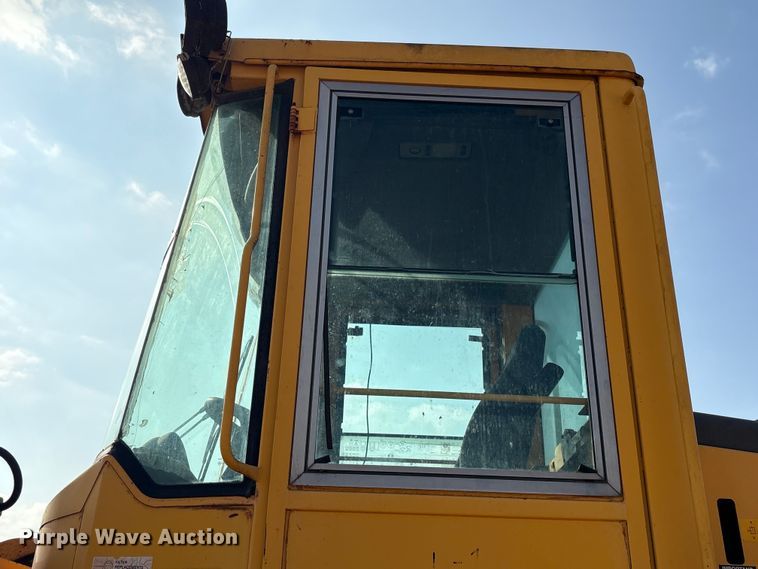 image for item EA7018 2006 Volvo L70E wheel loader