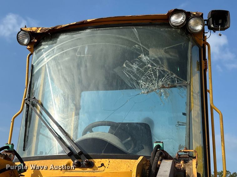 image for item EA7018 2006 Volvo L70E wheel loader