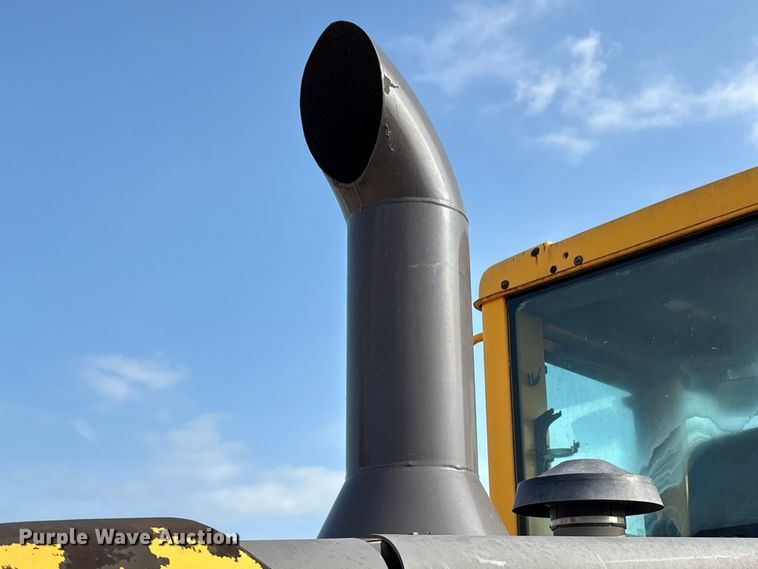 image for item EA7018 2006 Volvo L70E wheel loader