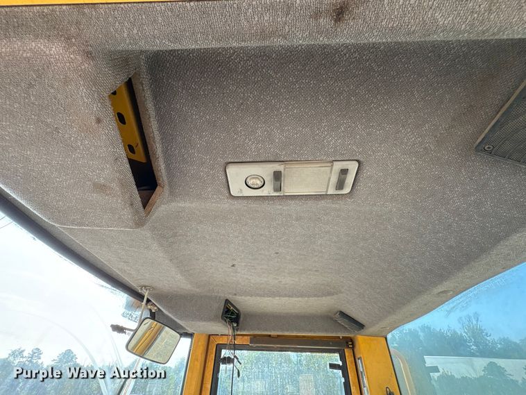 image for item EA7018 2006 Volvo L70E wheel loader