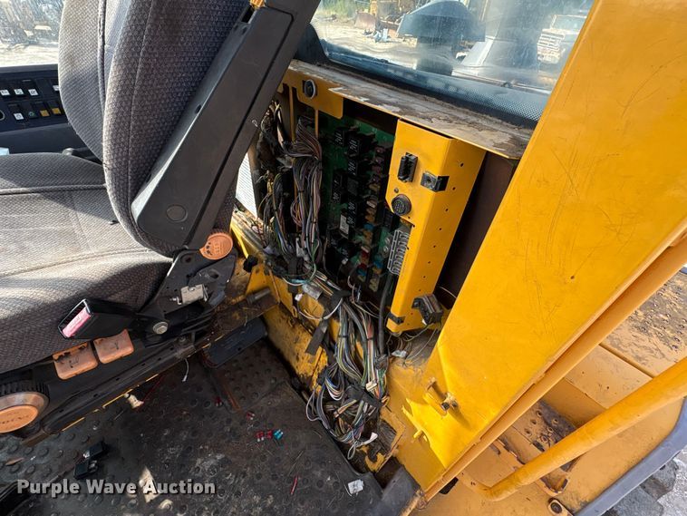 image for item EA7018 2006 Volvo L70E wheel loader