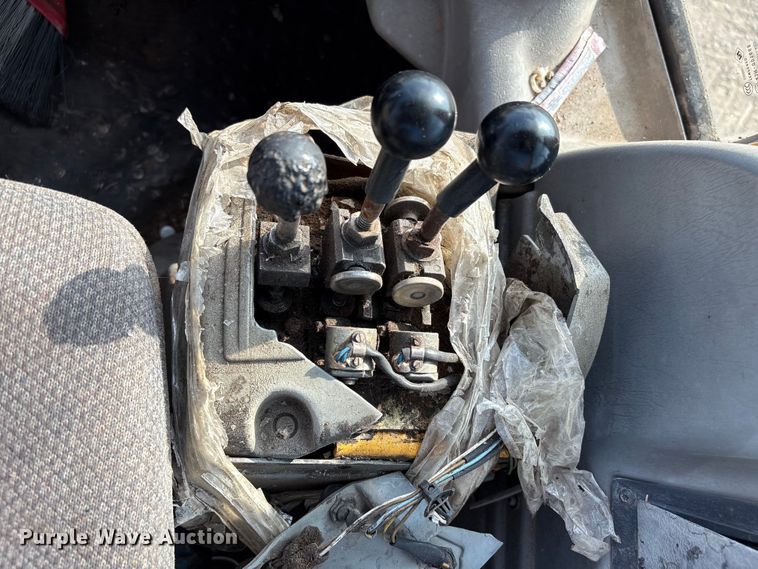 image for item EA7018 2006 Volvo L70E wheel loader