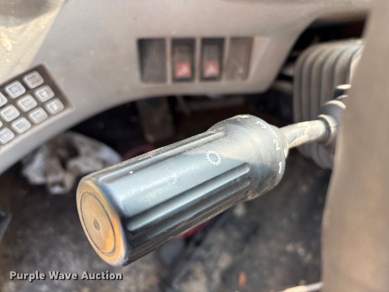 image for item EA7018 2006 Volvo L70E wheel loader