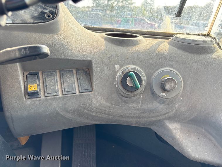 image for item EA7018 2006 Volvo L70E wheel loader