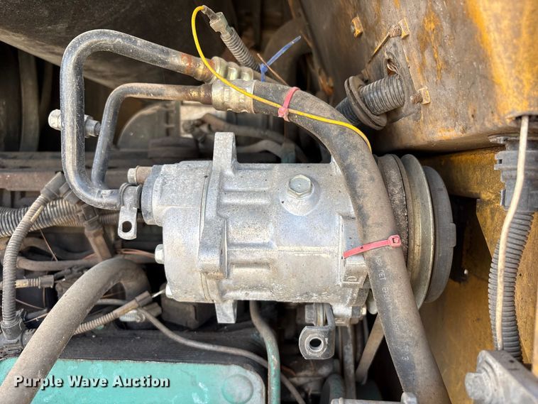 image for item EA7018 2006 Volvo L70E wheel loader