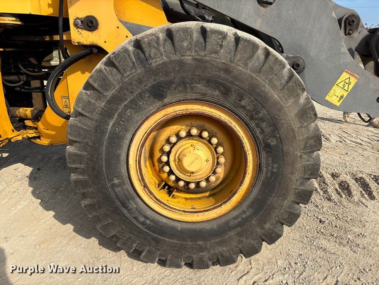 image for item EA7018 2006 Volvo L70E wheel loader
