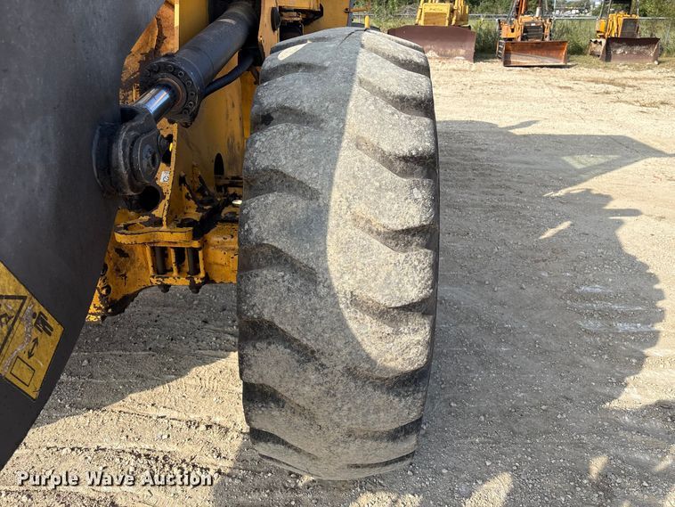 image for item EA7018 2006 Volvo L70E wheel loader