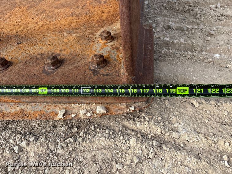 image for item EA7019 Volvo 82602 loader bucket