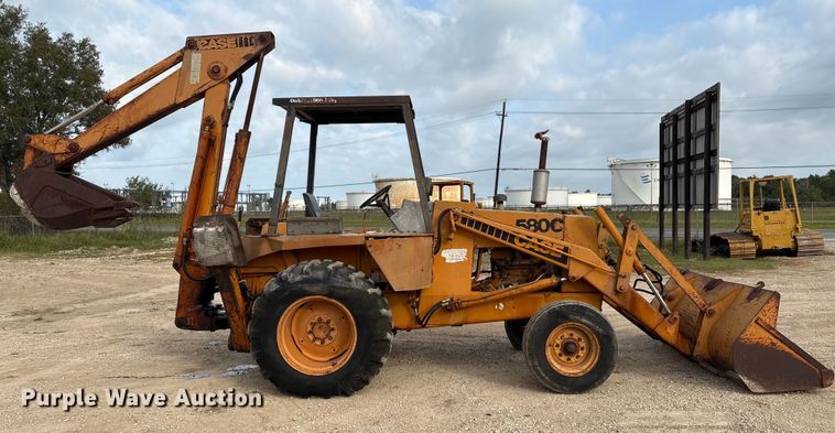 image for item EA7020 1978 Case 580C backhoe