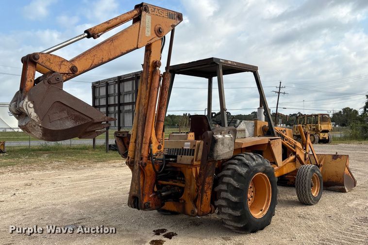 image for item EA7020 1978 Case 580C backhoe